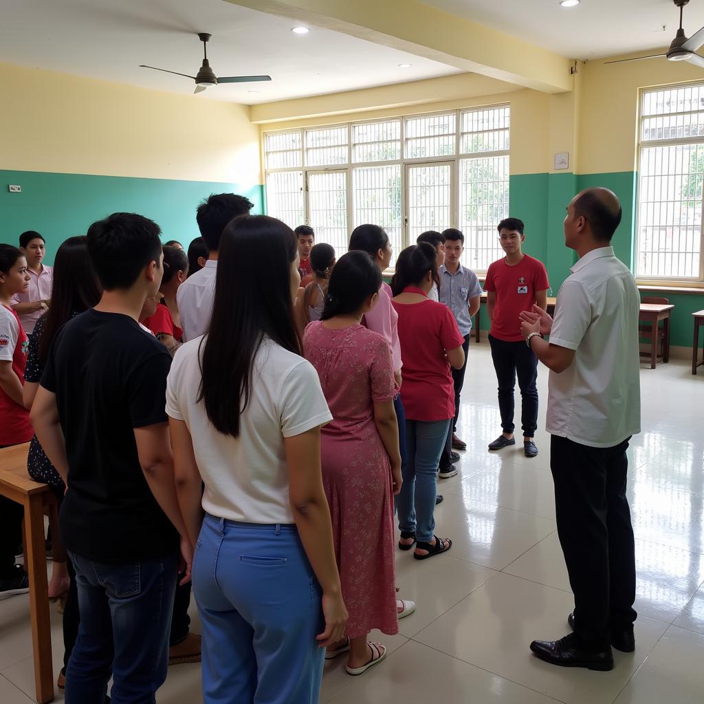 Parents visiting elementary schools in Binh Thanh District