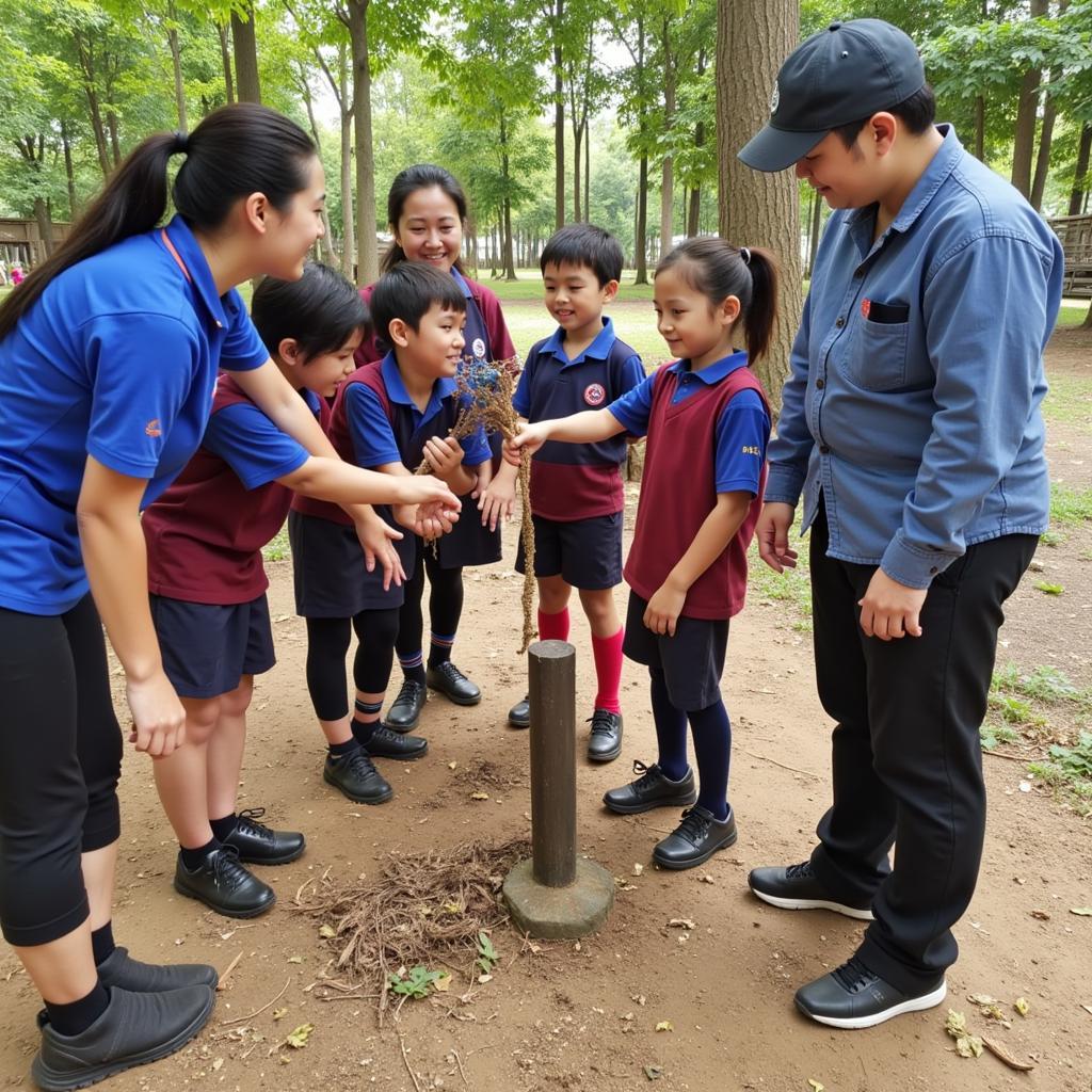 Giáo viên và học sinh THPT Gia Định trong buổi học ngoại khóa